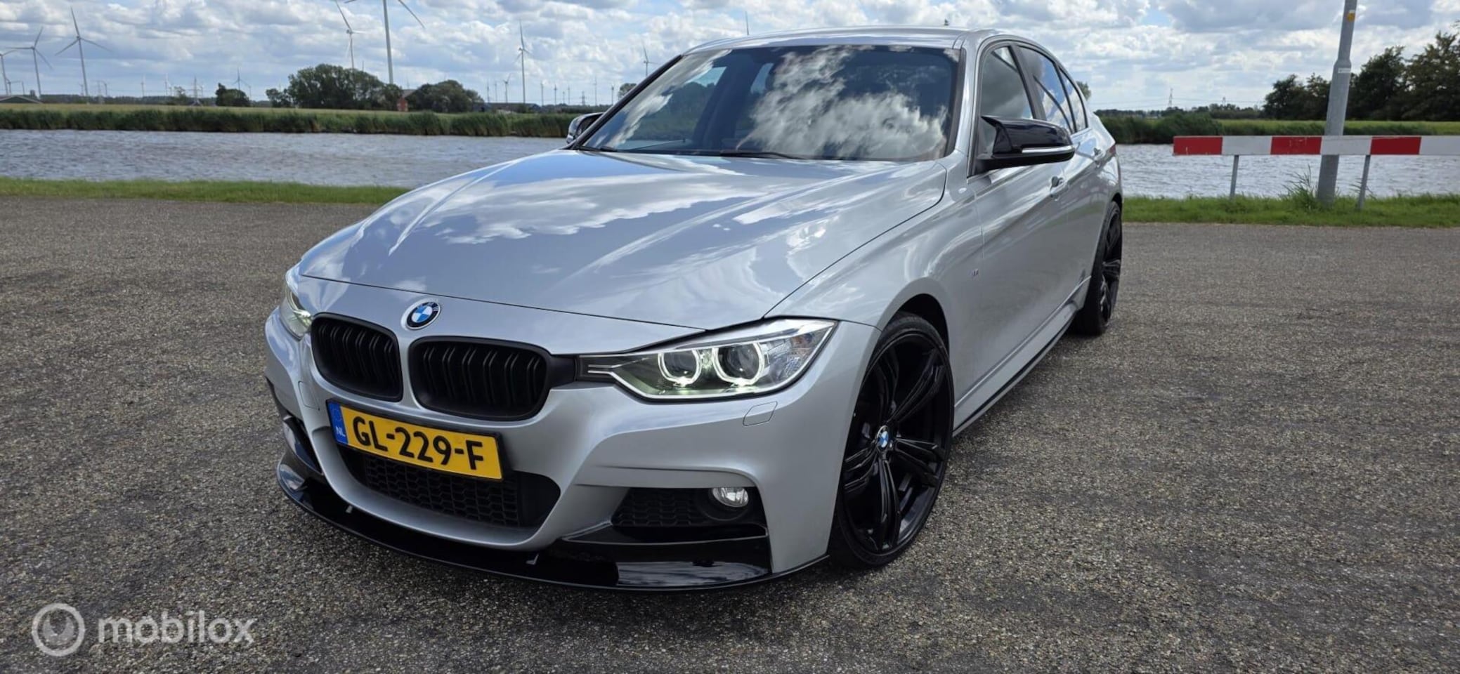 BMW 3-serie - 316i M Sport Performance, 220pk, 20inch !! - AutoWereld.nl