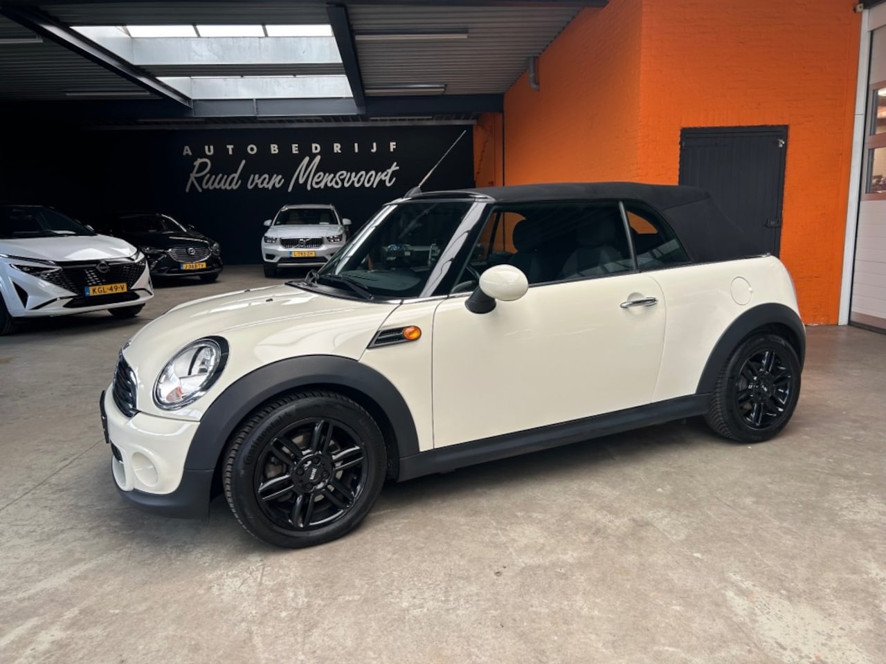MINI Cabrio - 1.6 COOPER - AutoWereld.nl