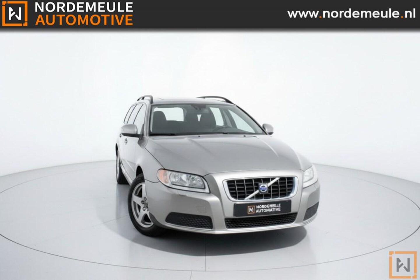 Volvo V70 - 2.0F Momentum 2.0F MOMENTUM, Leder, Cruise, AUT - AutoWereld.nl