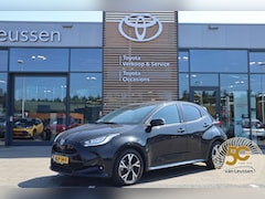 Toyota Yaris - HYBRID 115 FIRST EDITION STOEL/STUURVERW DRAADLOOS-LADEN APPLE/ANDROID KEYLESS CLIMA AD-CR