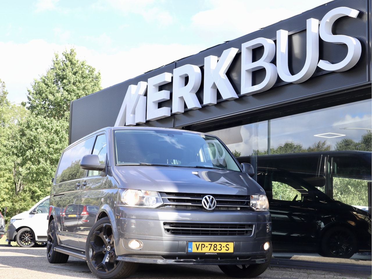 Volkswagen Transporter - 2.0 TDI 140PK DSG LANG LUXE CABINE - AutoWereld.nl