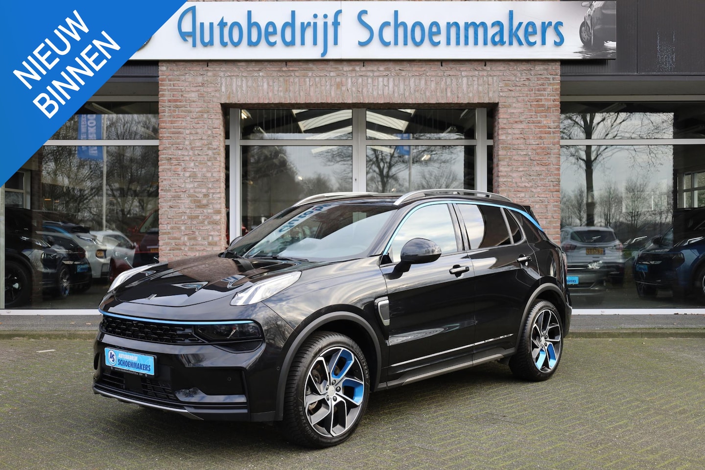 Lynk & Co 01 - 1.5 MY23! ZWARTE-HEMEL ROLHOES MY23 360-CAMERA PANO/SCHUIF INFINITY DAB NAVI CARPLAY STOEL - AutoWereld.nl