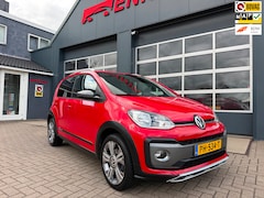Volkswagen Up! - 1.0 BMT cross up / Camera / Cruise / Clima / DAB / 75 PK / Zeer Kompleet