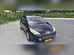 Peugeot 307 - 1.6-16V XT