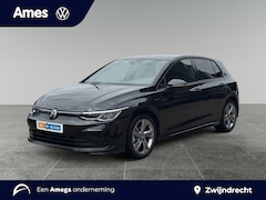 Volkswagen Golf - 1.5 130pk eTSI R-Line Business Parkeersensoren voor en achter | Adaptive Cruise Control |