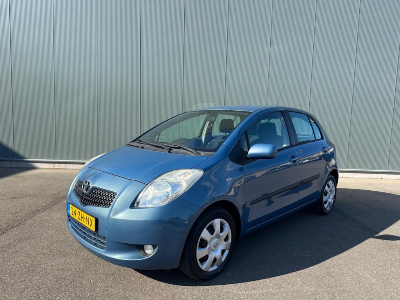 Toyota Yaris - 1.3 VVTi Sol AIRCO | NAP ! - AutoWereld.nl
