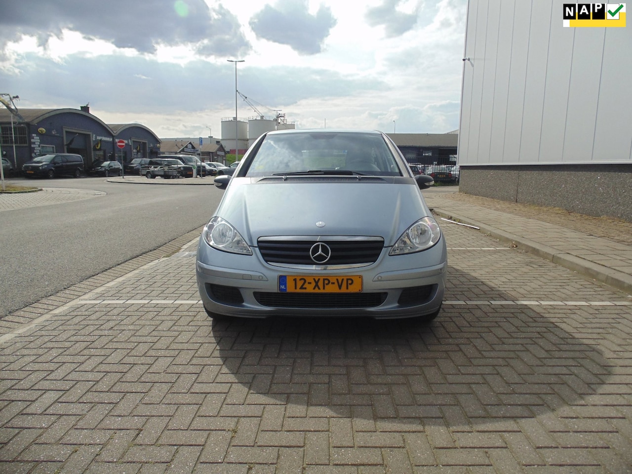Mercedes-Benz A-klasse - 150 Classic met airco trekhaak automaat back niet 100% - AutoWereld.nl