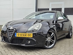 Alfa Romeo Giulietta - 1.4 T Distinctive / Automaat / Leer / PDC