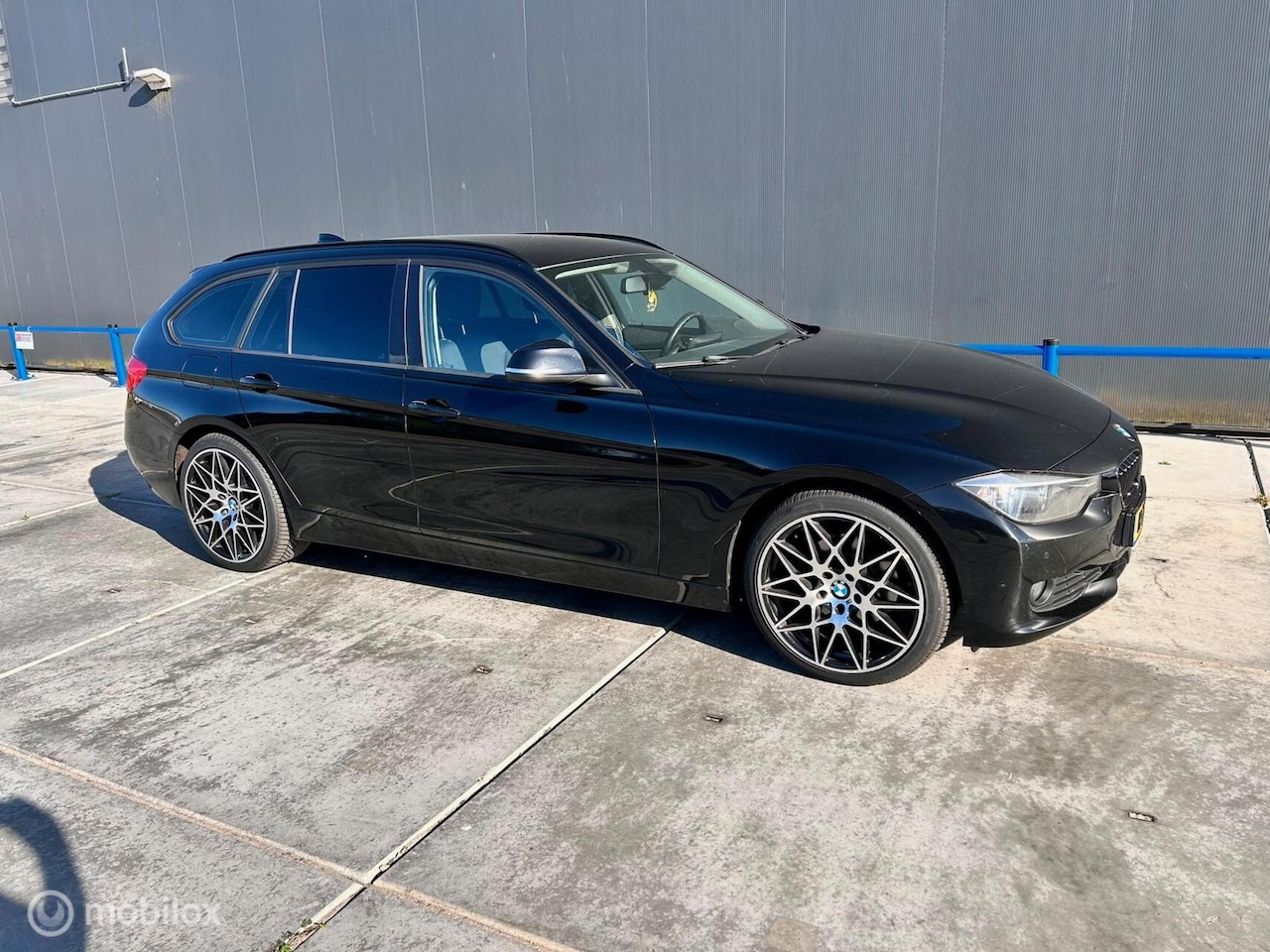 BMW 3-serie Touring - 320d Upgrade Edition Automaat / Clima - AutoWereld.nl
