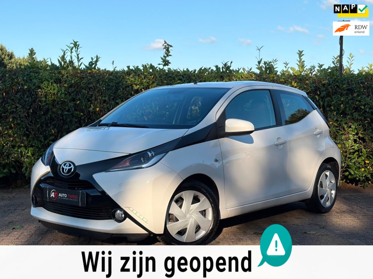 Toyota Aygo - 1.0 VVT-i x-play Led / Bluetooth / camera / NAP - AutoWereld.nl