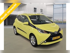 Toyota Aygo - 1.0 VVT-i x-Joy, Camera Clima Half Leder Trekhaak VAN/VOOR Weken