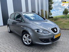 SEAT Altea - 1.6 Comfortstyle 1e Eigenaar-Nw APK-Airco-Elekpakket-Lmv-2 Sleutels