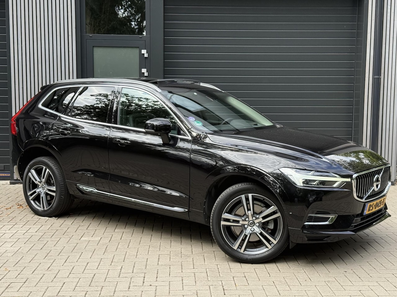 Volvo XC60 - 2.0 T8 Twin Engine AWD Inscription 2.0 T8 Twin Engine AWD Inscription - AutoWereld.nl