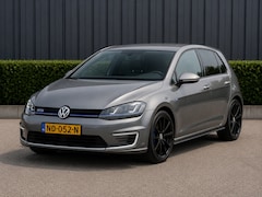 Volkswagen Golf - 1.4 TSI GTE Con. Ser| DSG| 2016| CLIMA| ADVERT LEZEN