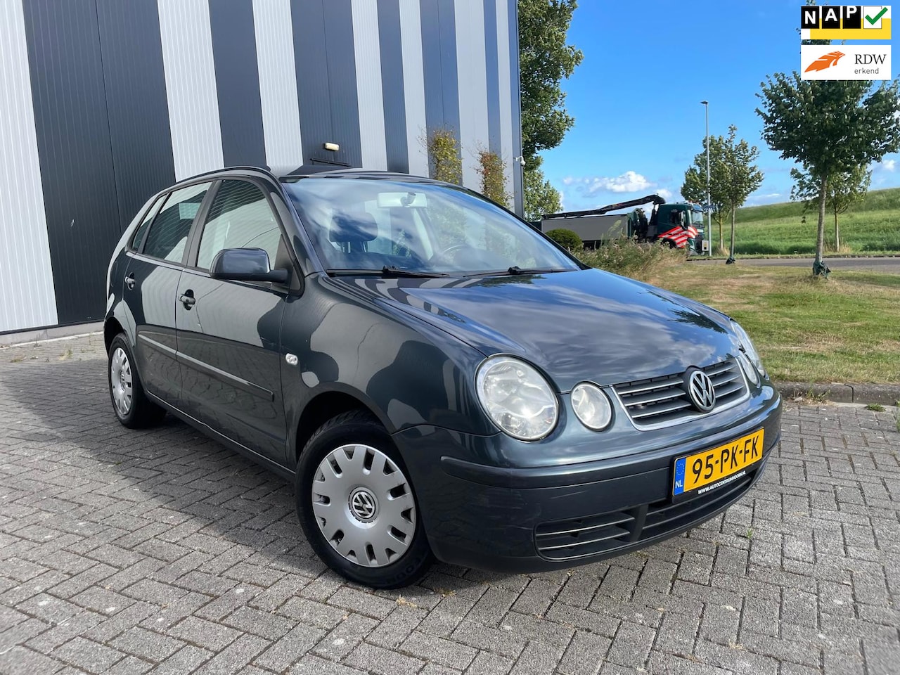 Volkswagen Polo - 1.4-16V Athene Automaat-Nw APK-Airco-Cruise-Elekpakket-2 Sleutels - AutoWereld.nl