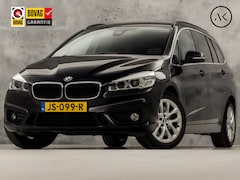 BMW 2-serie Gran Tourer - 220i High Executive 7 Persoons 192Pk Automaat (NAVIGATIE, 4 CILINDER, 1e EIGENAAR, CLIMATE