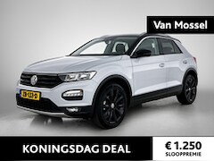 Volkswagen T-Roc - 1.5 TSI Style | Navigatie | trekhaak | Stoelverwarming | Airco | Cruise control Apple carp
