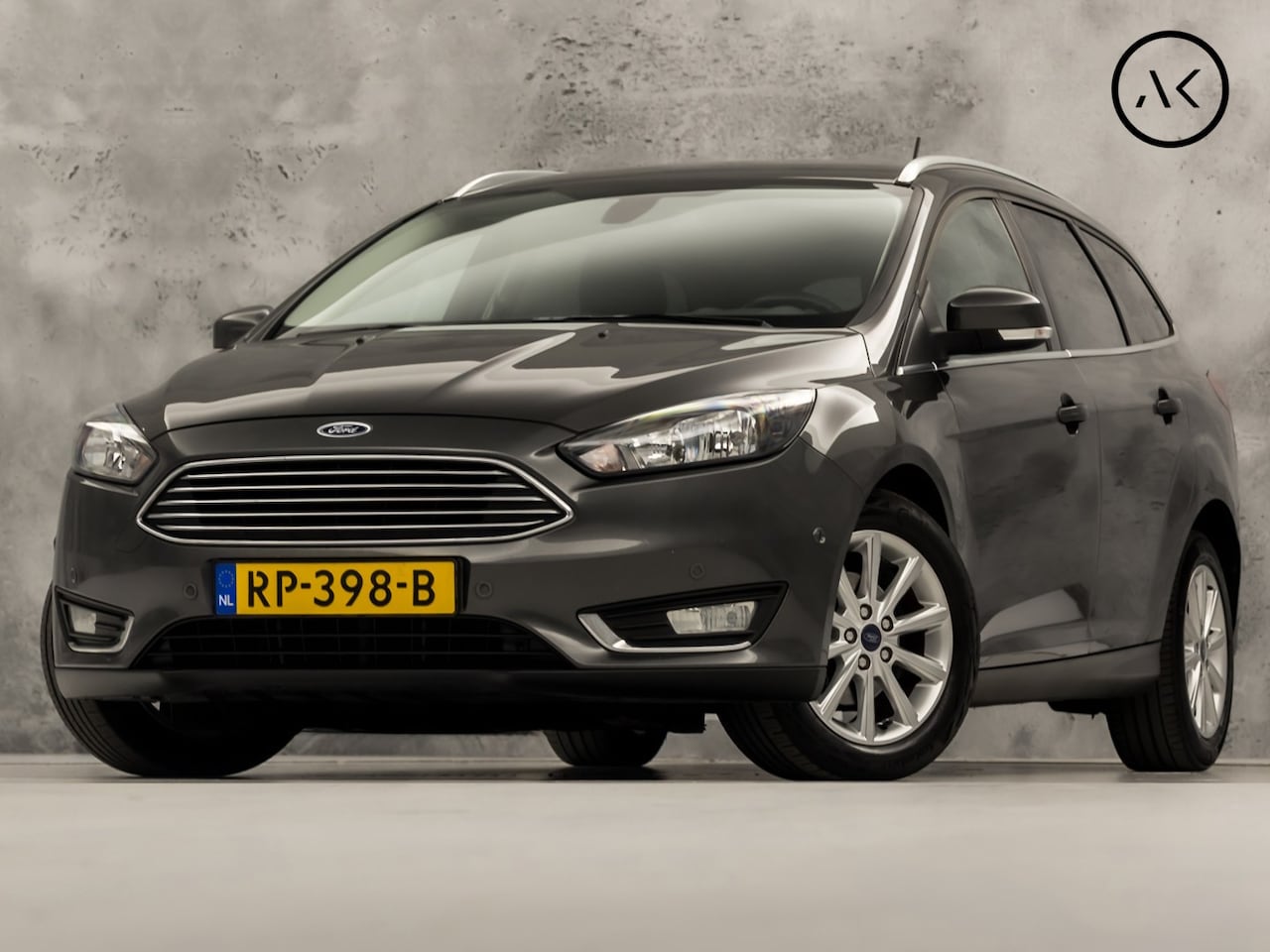 Ford Focus Wagon - 1.0 Titanium Sport (APPLE CARPLAY, NAVIGATIE, CLIMATE, GETINT GLAS, SPORTSTOELEN, KEYLESS, - AutoWereld.nl