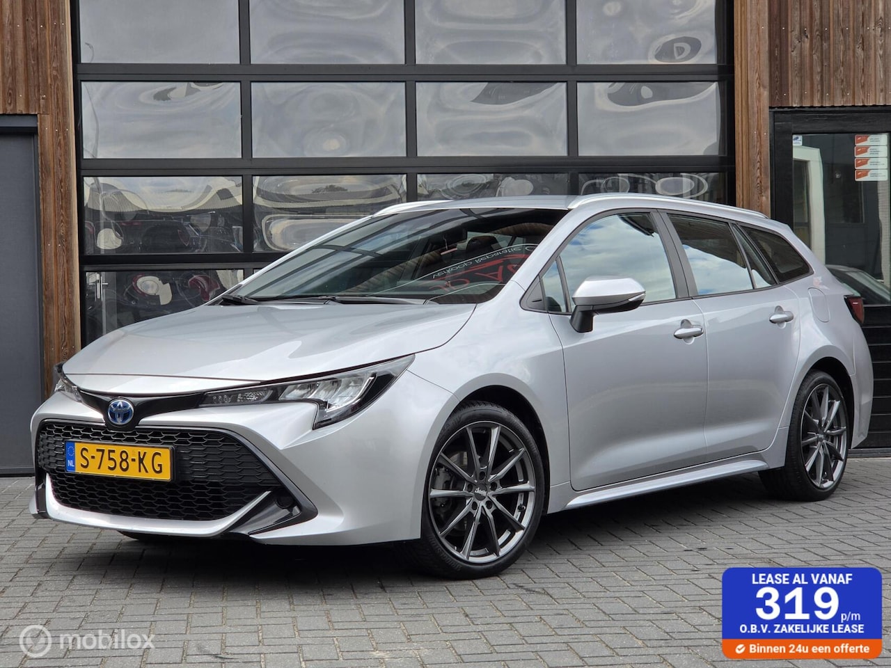 Toyota Corolla Touring Sports - HYBRID ACC CARPLAY CAMERA - AutoWereld.nl