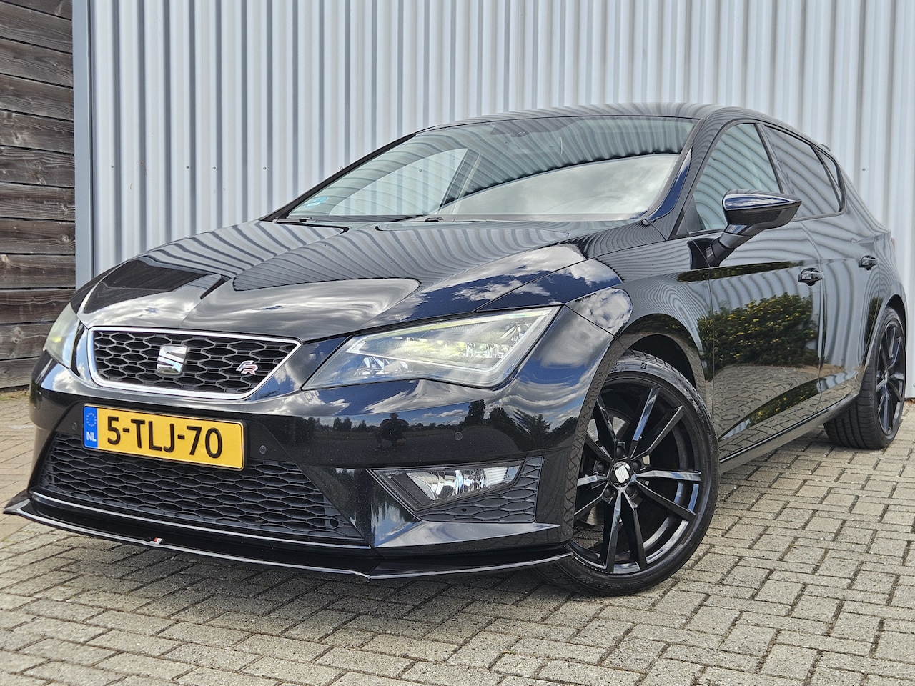 SEAT Leon - 1.4 TSI FR / Airco/ Cruise/ Navi/ PDC/ Led! - AutoWereld.nl