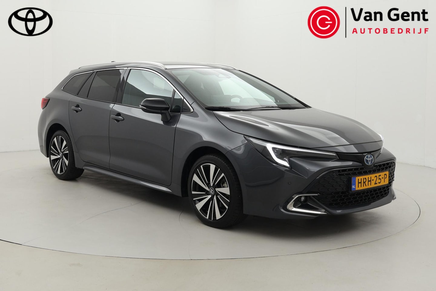 Toyota Corolla Touring Sports - Hybrid 140 Dynamic | Apple Carplay / Android Auto | Stoelverwarming | Parkeersensoren voor - AutoWereld.nl