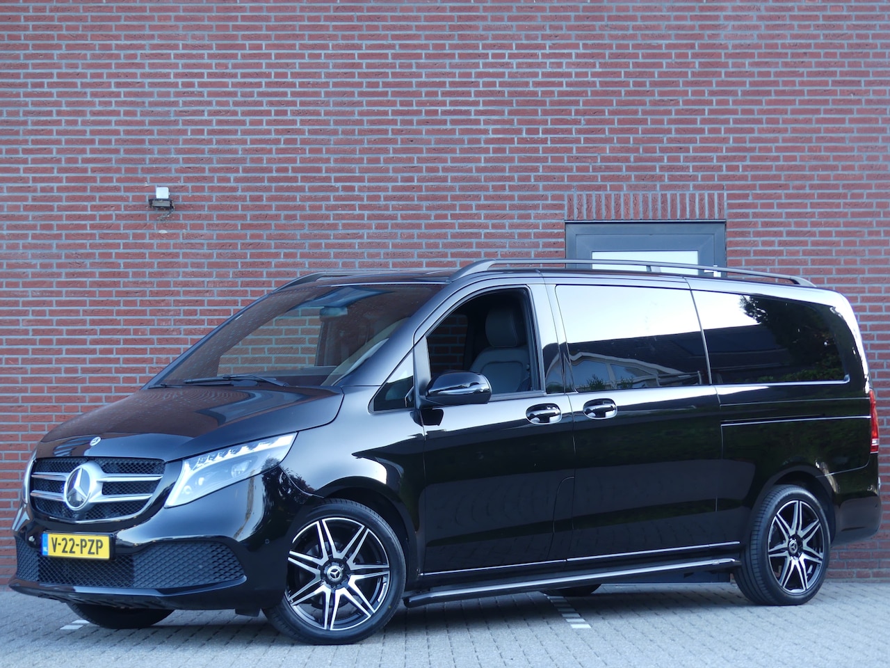 Mercedes-Benz V-klasse - 220d Extra Lang Dubbel Cabine Led/Leer/Camera/Navigatie - AutoWereld.nl