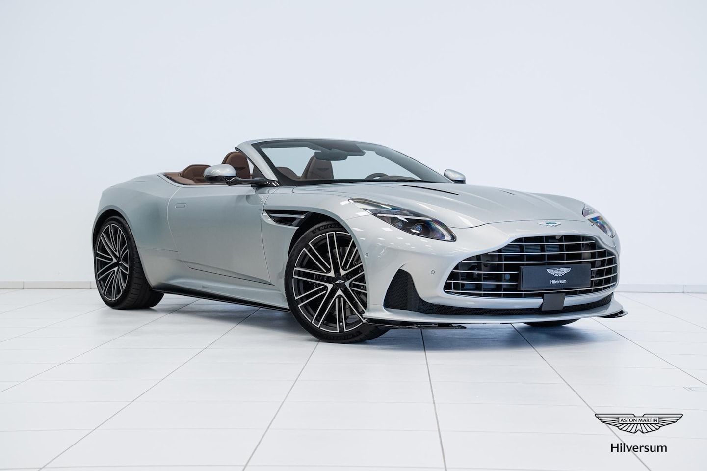 Aston Martin DB12 Volante - | NEW 2026 | Incl. BPM | - AutoWereld.nl