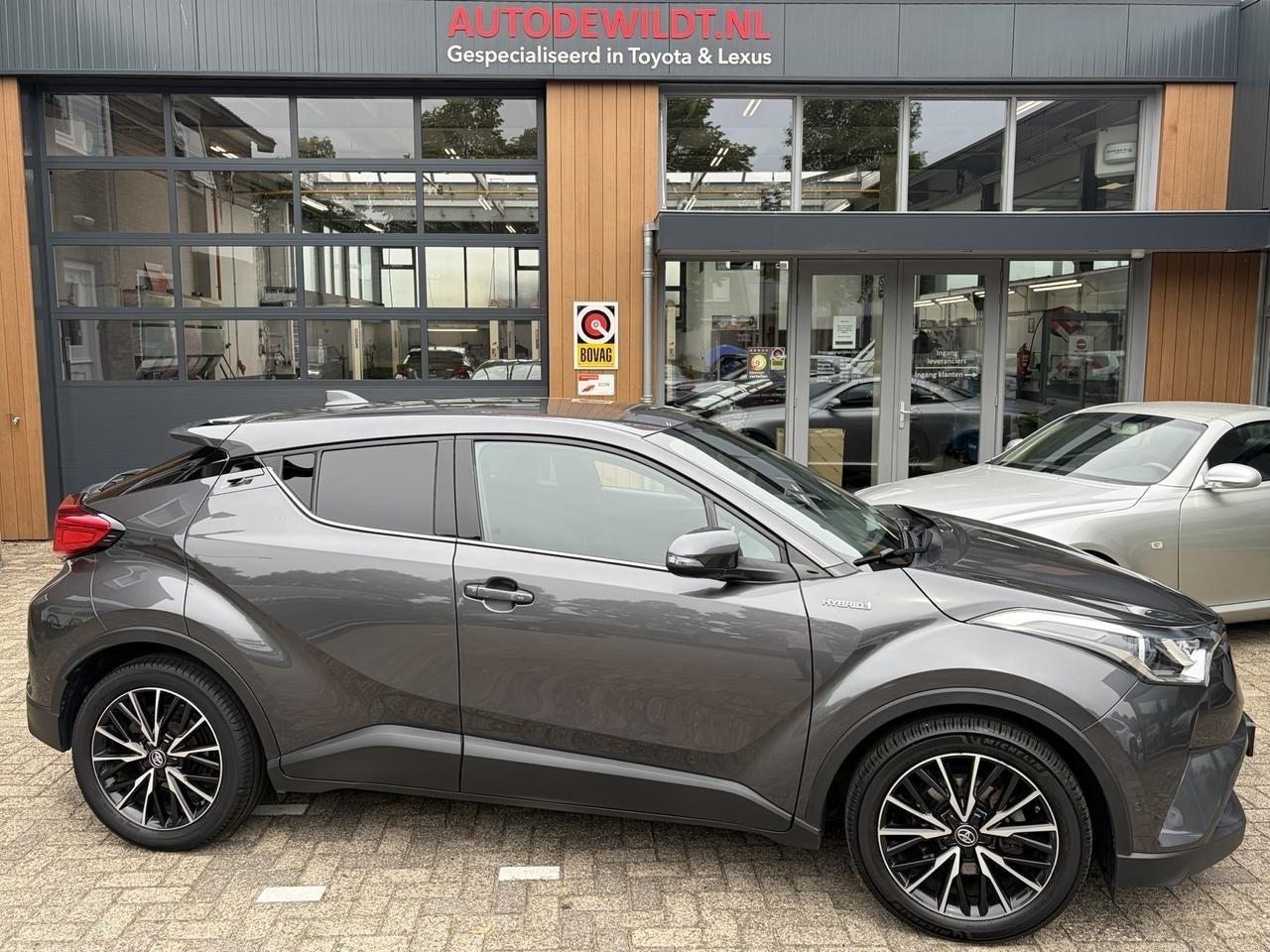 Toyota C-HR - 1.8 Hybrid Style|KEYLESS|BSM|JBL + BOVAG - AutoWereld.nl