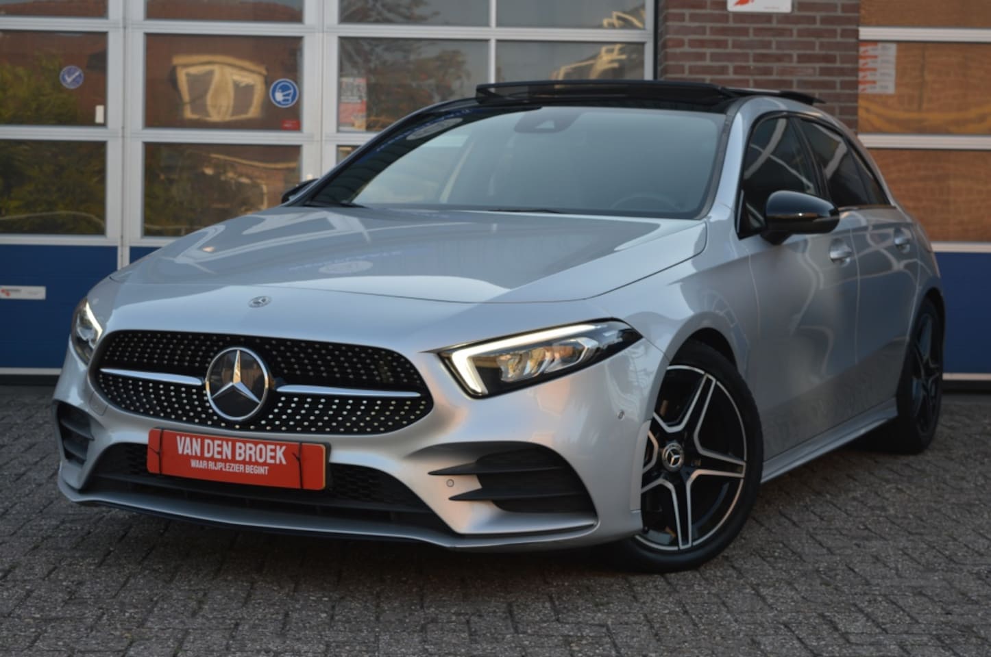 Mercedes-Benz A-klasse - 180 AMG | AUT - PANODAK - STOEL.VERW - AutoWereld.nl
