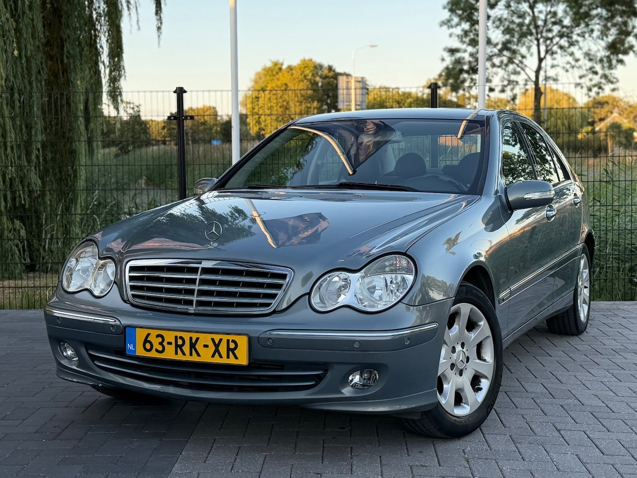 Mercedes-Benz C-klasse - 200 K. AUT / CLIMA / CRUISE / LEDER / TREKHAAK - AutoWereld.nl