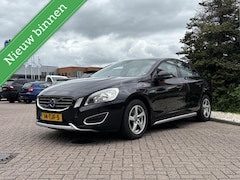 Volvo S60 - 1.6 T3 R-Design, Airco, Clima, Cruise, Trekhaak