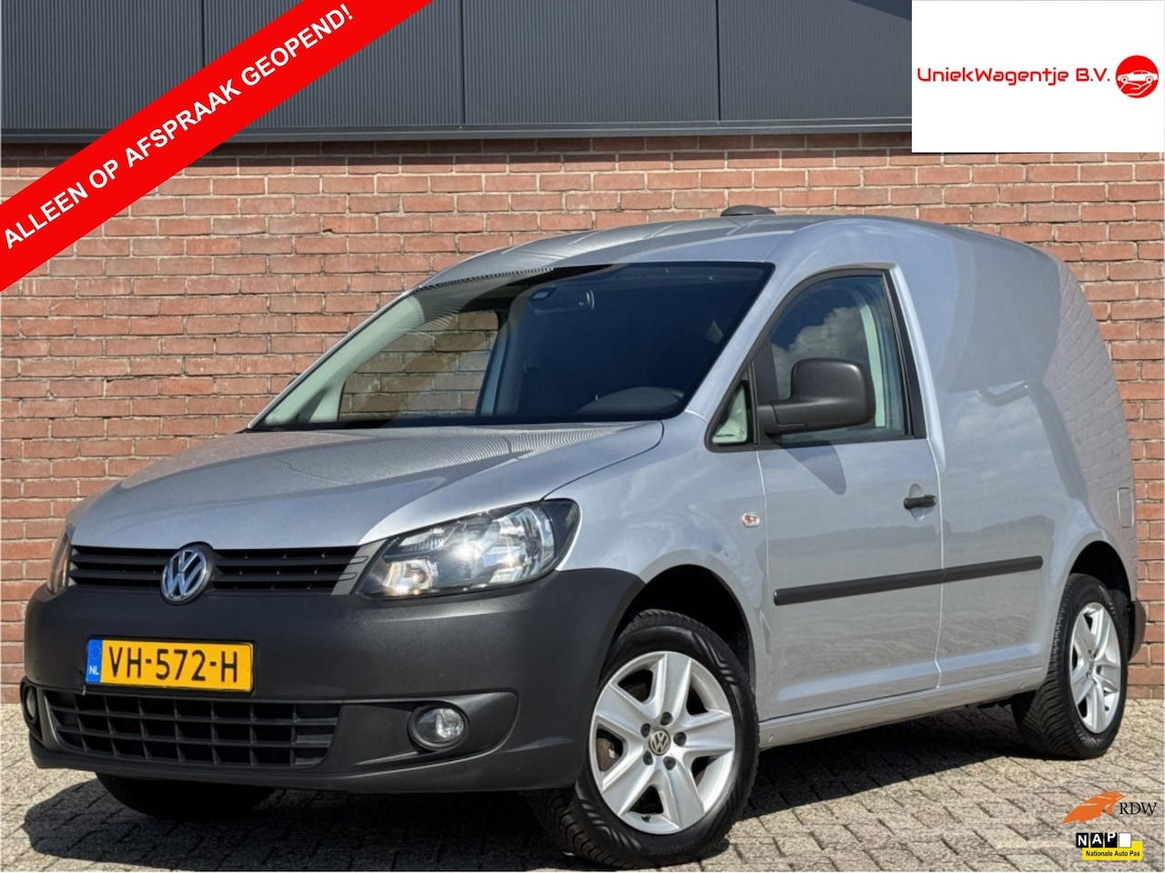 Volkswagen Caddy - 1.6 TDI | NL-AUTO! | AIRCO! | TREKHAAK! - AutoWereld.nl