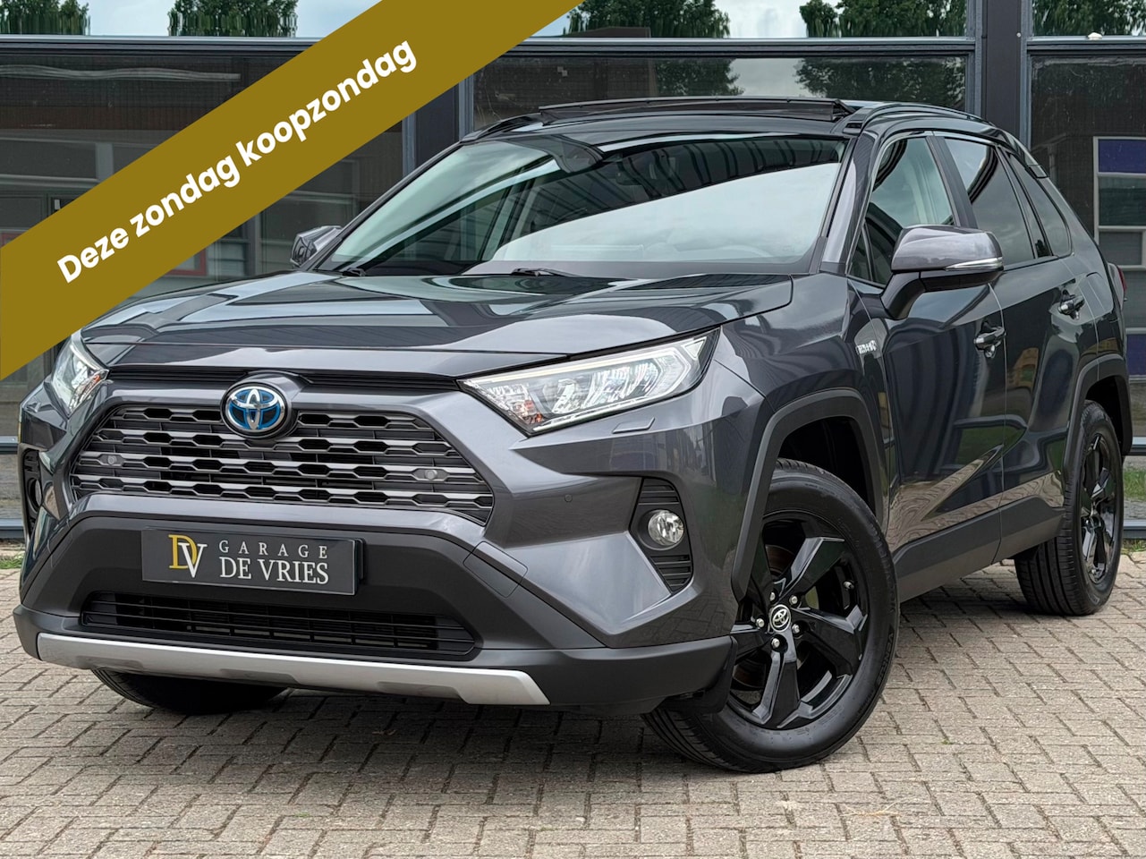 Toyota RAV4 - 2.5 Hybrid Executive ACC Panoramadak Trekhaak Garantie - AutoWereld.nl