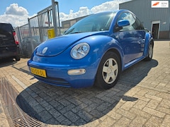 Volkswagen New Beetle - 2.0 Highline Airco,