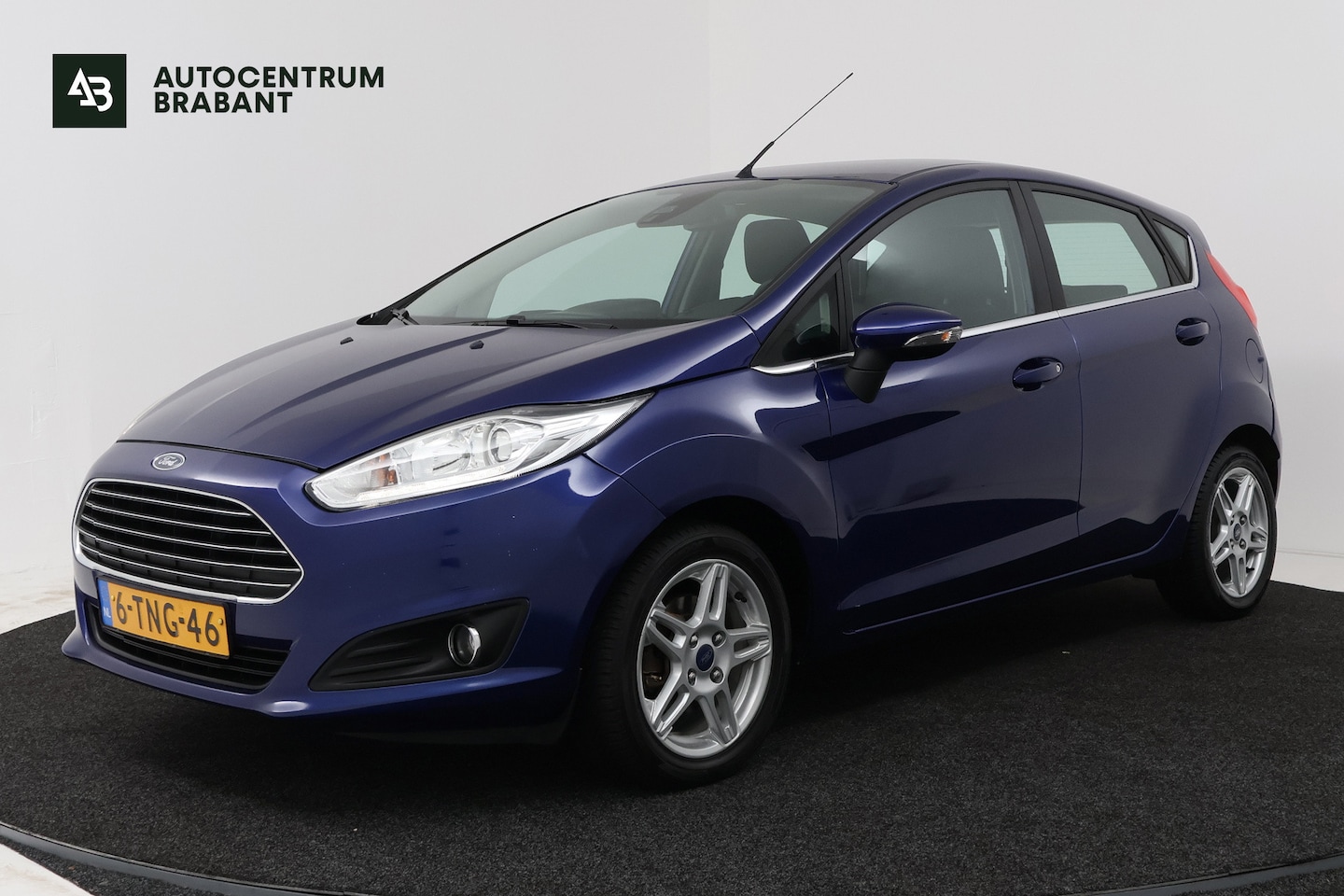 Ford Fiesta - 1.0 EcoBoost Titanium Automaat (NAVIGATIE, CRUISE, STUURBEDIENING, CLIMA, MULTIMEDIA) - AutoWereld.nl