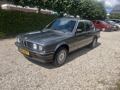 BMW 3-serie - E30 318i automaat