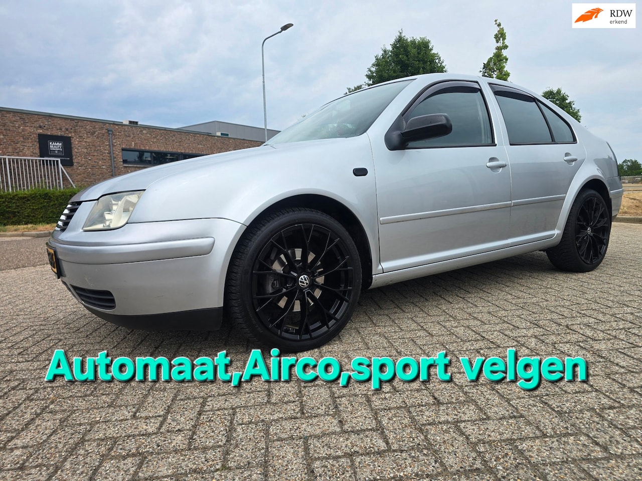 Volkswagen Bora - 1.6 Comfortline AUTOMAAT,Sport&Style,Airco - AutoWereld.nl