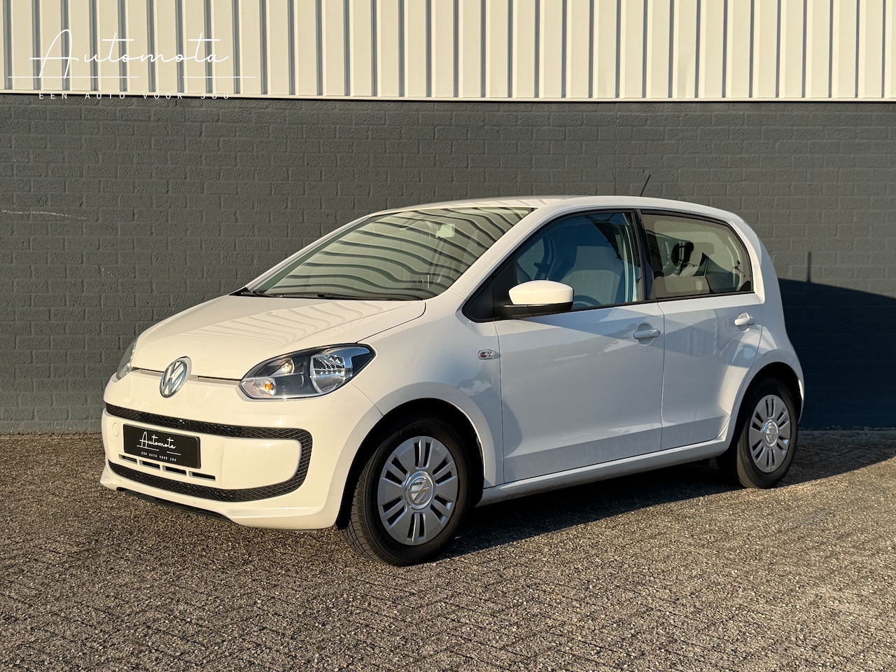 Volkswagen Up! - 1.0 move up! BlueMotion 60PK / 5 Deurs / Airco / Navigatie / NL Auto - AutoWereld.nl