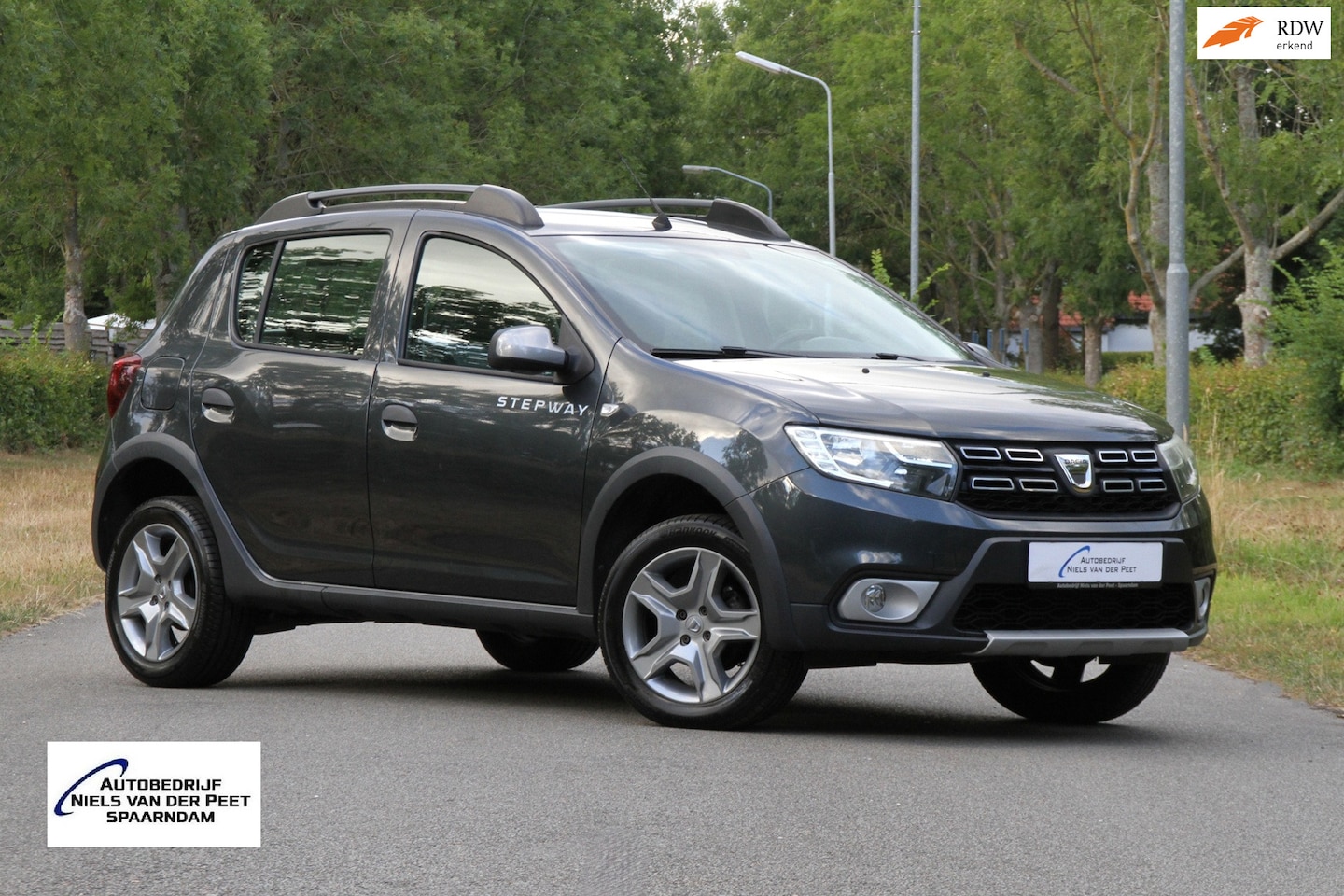 Dacia Sandero Stepway - 0.9 TCe SL / Airco / Parkeersensoren / Trekhaak / Achteruitrijcamera / Cruise control / en - AutoWereld.nl