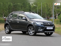 Dacia Sandero Stepway - 0.9 TCe SL / Airco / Parkeersensoren / Trekhaak / Achteruitrijcamera / Cruise control / en