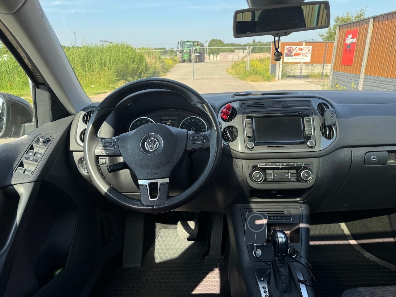 Volkswagen Tiguan - 2.0 TSI Sport&Style 4Motion - AutoWereld.nl