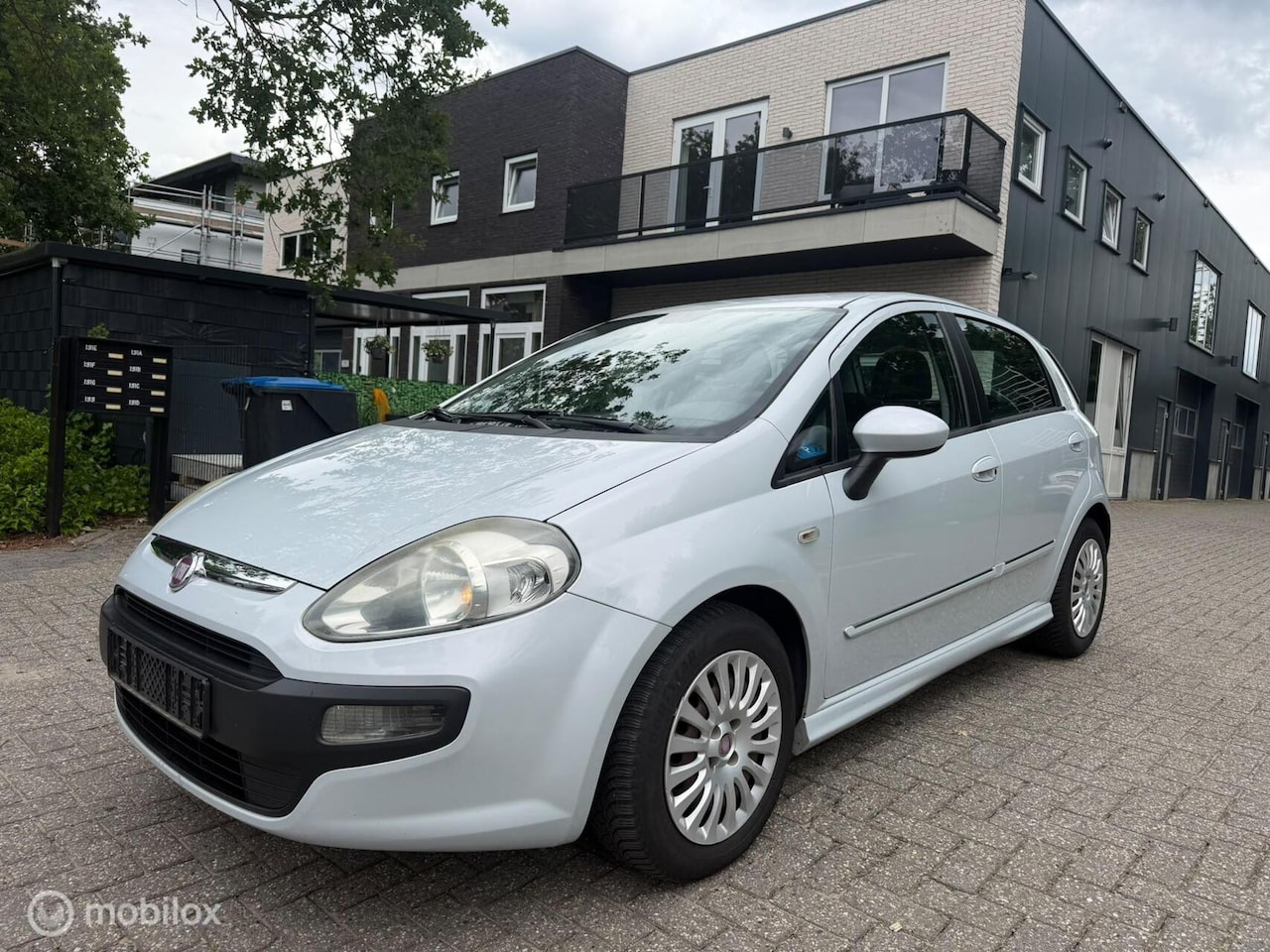 Fiat Punto Evo - 1.3 M-Jet Dynamic|5 deurs|Apk|Trekhaak|Pdc - AutoWereld.nl