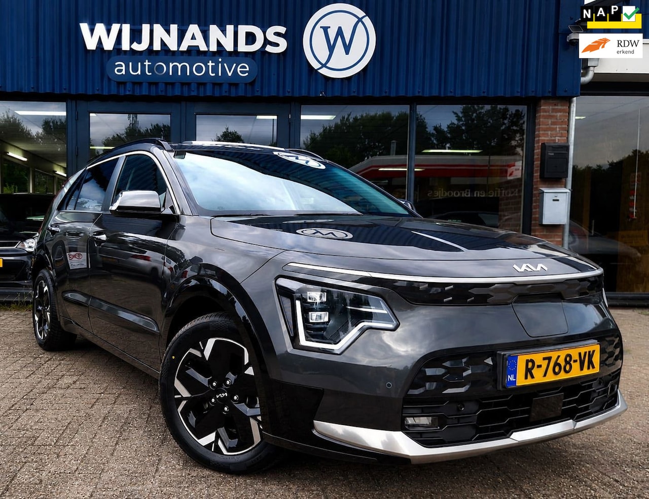 Kia Niro EV - DynamicPlusLine 64.8 kWh Dealer Onderhouden Pano - AutoWereld.nl