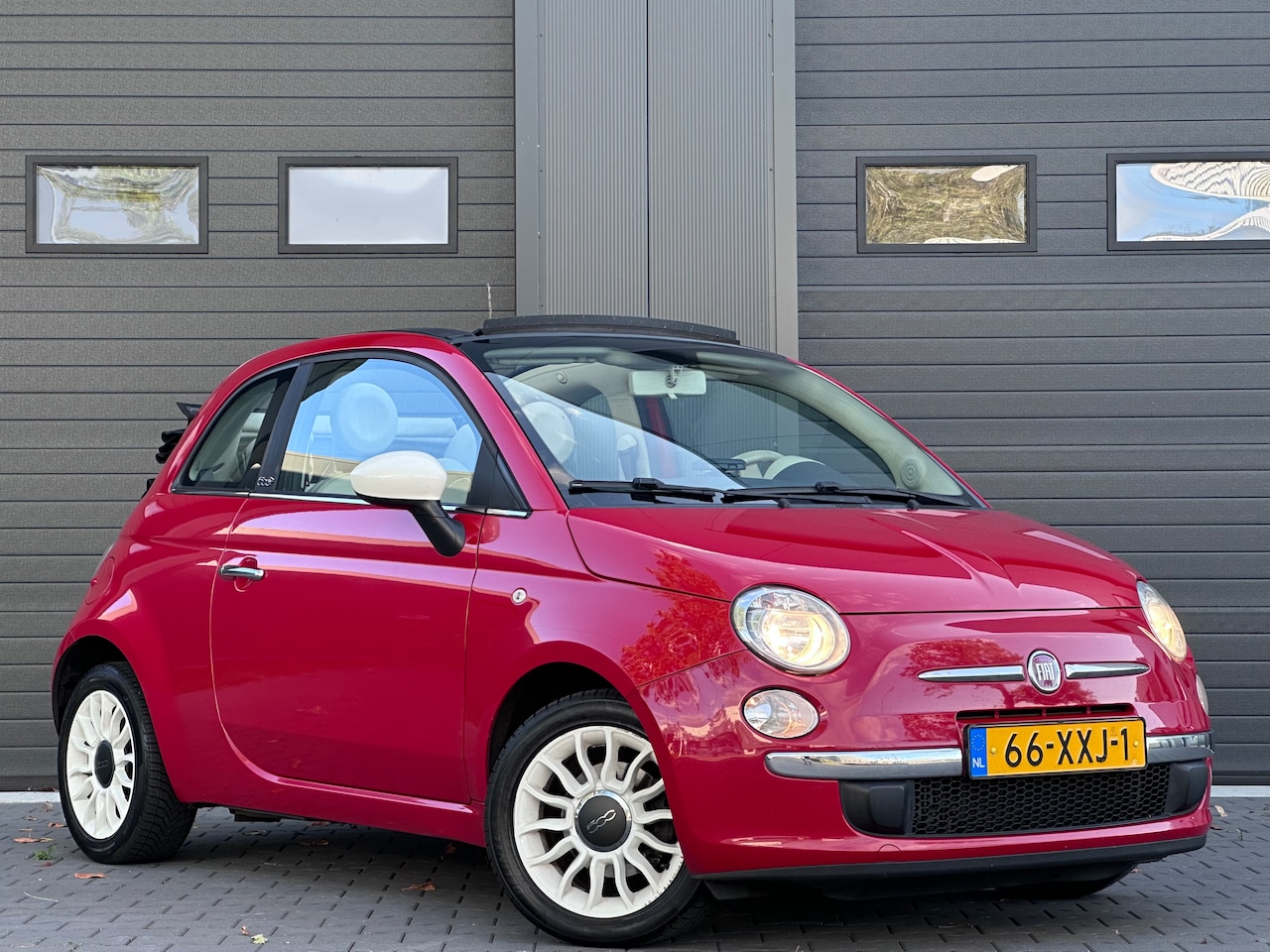 Fiat 500 C - 0.9 TwinAir Color Therapy | Cabrio | Scherm | Airco | Parkeersensoren | Navi | All- season banden | - AutoWereld.nl