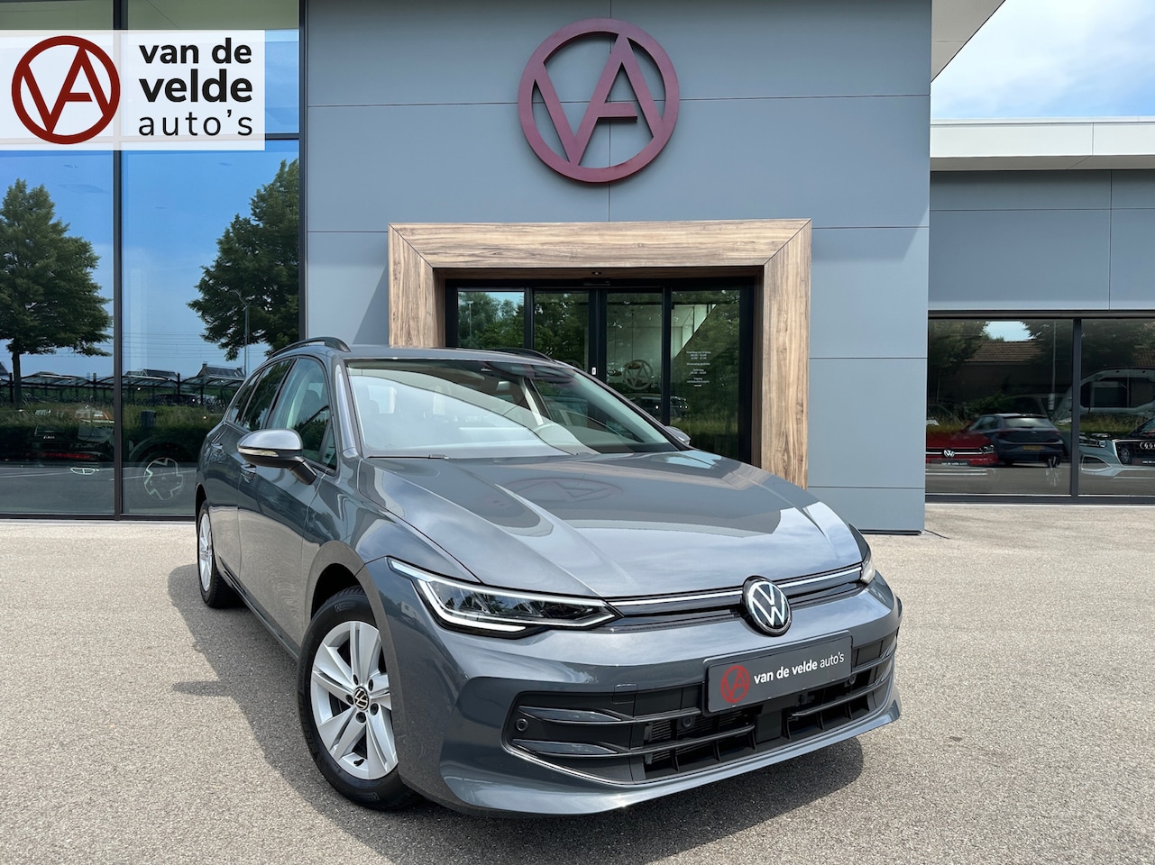 Volkswagen Golf Variant - 1.5 eTSI DSG Life | Trekhaak | Navi | Adap. Cruise | 4-season | Rijklaar incl. garantie - AutoWereld.nl