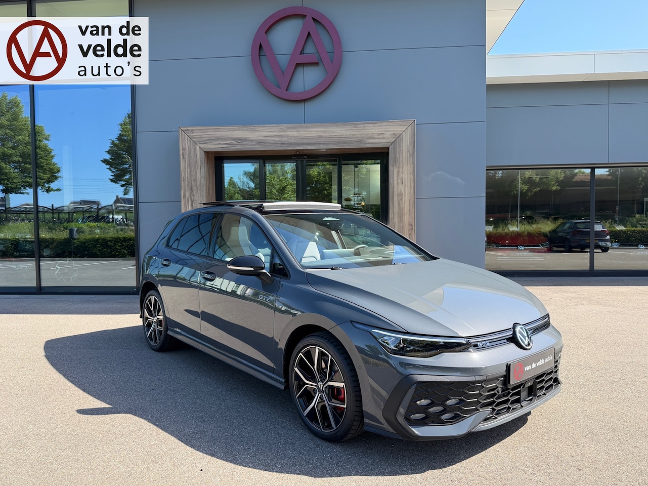 Volkswagen Golf - 1.5 eHybrid 272pk GTE | Panoramadak | Leder | 360 Camera | Head Up | Led Mistlampen | Rijk - AutoWereld.nl