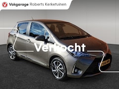 Toyota Yaris - 1.5 Hybride Premium Panoramadak Half Leder Camera Clima