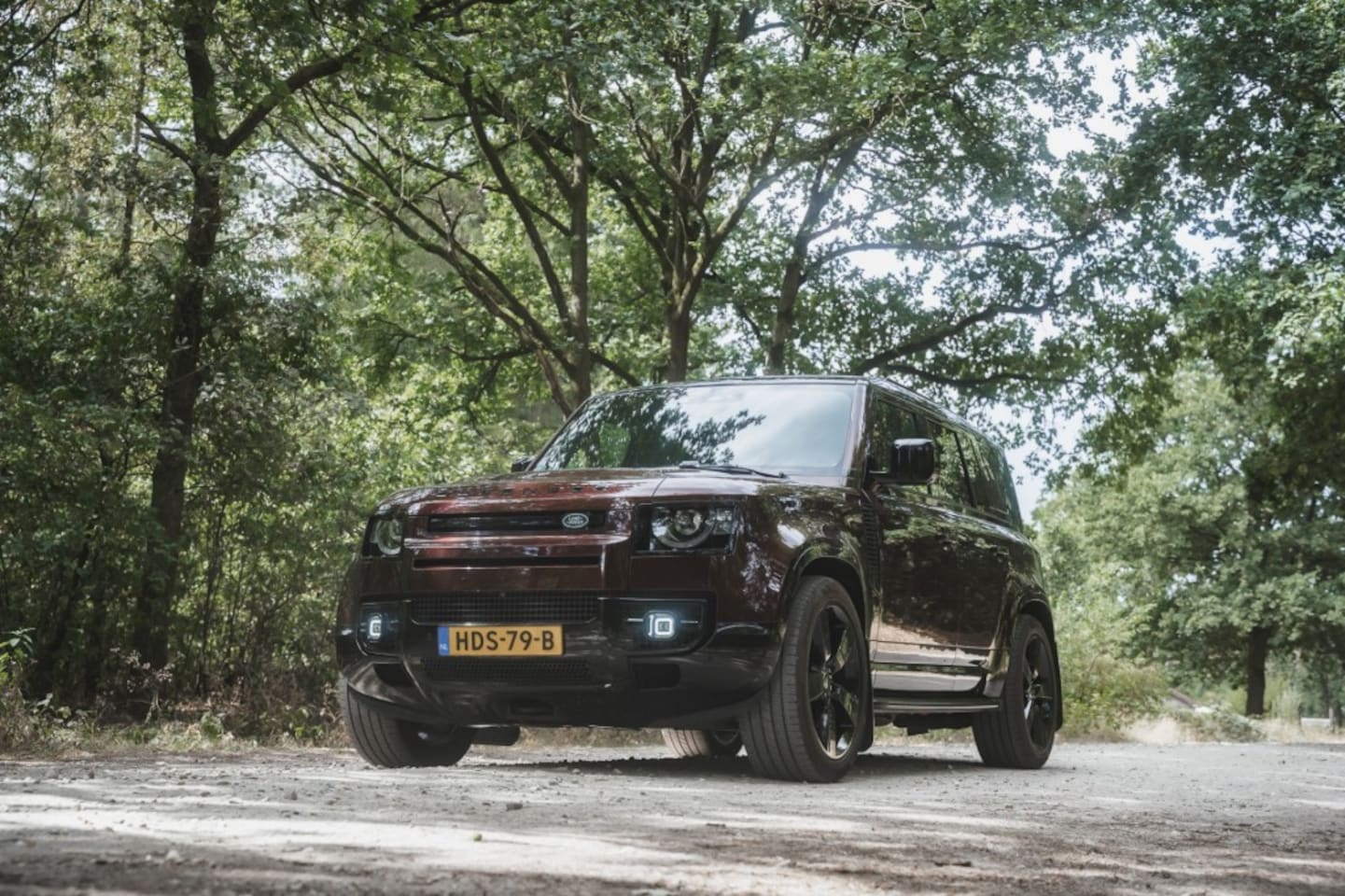 Land Rover Defender - Sedona edition , BTW, Rocksliders, Let op P400E. - AutoWereld.nl