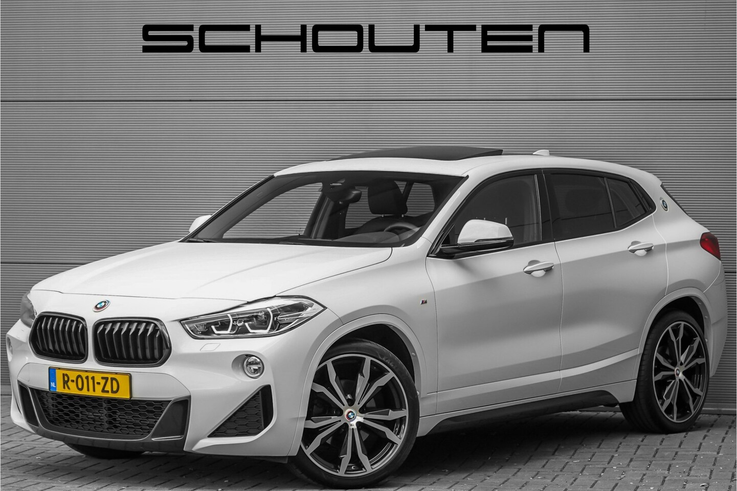 BMW X2 - sDrive18i M-Sport Pano Trekhaak Stoelverw 20" - AutoWereld.nl