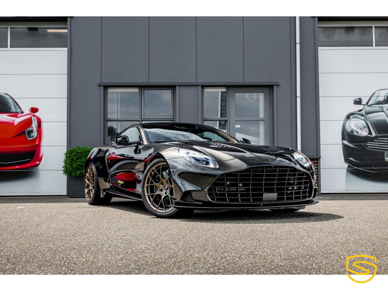 Aston Martin V12 Vanquish - | Lift | 21" | Jewell. Pack | Privace Glass | 1st Owner | - AutoWereld.nl